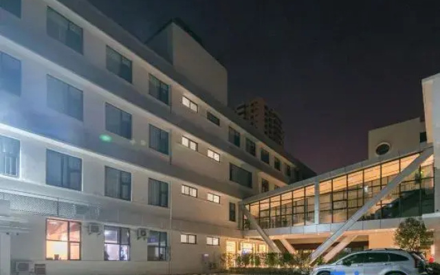 Ayhausen Hotel (Xi'an North Street Anyuanmen Subway Station Branch)