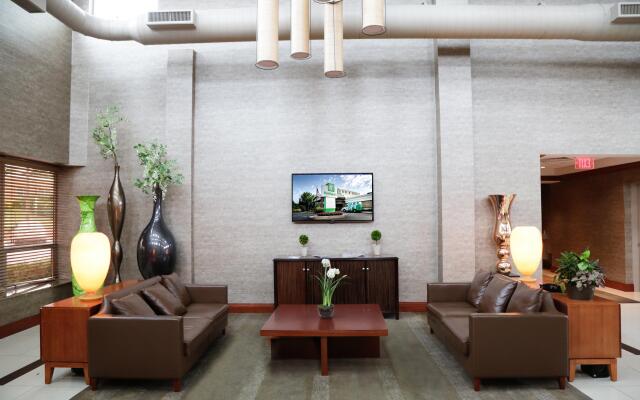 Holiday Inn Plainview-Long Island by IHG
