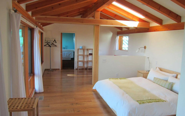 Myra Canyon Lodge + Ranch