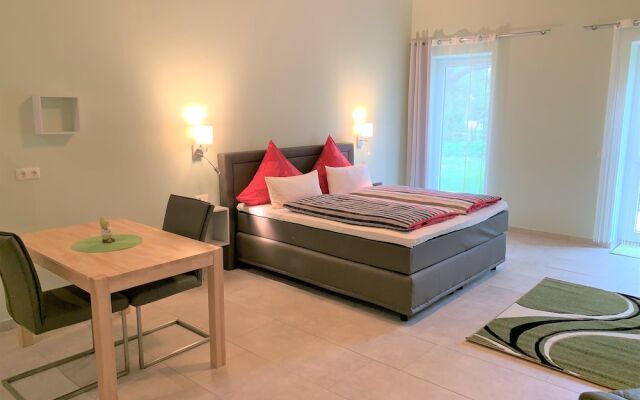 Apartment Garten near Airport