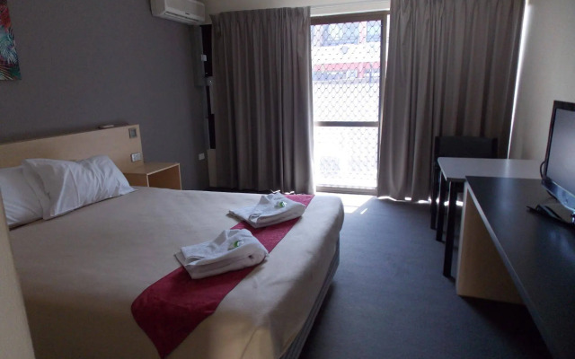 Currimundi Hotel Motel