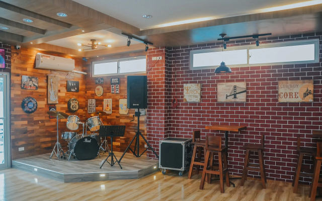 Villa MJ Maristela Beach Resort