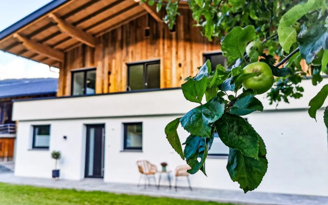 Apart Pair im Dorf