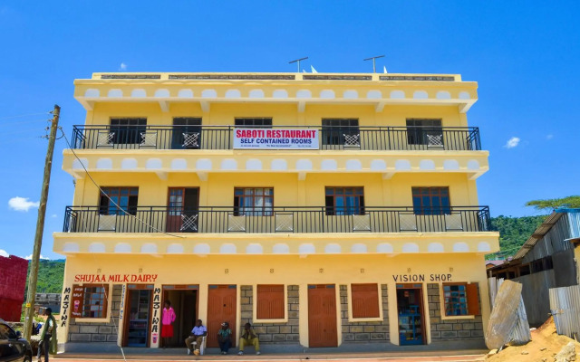Saboti Hotel