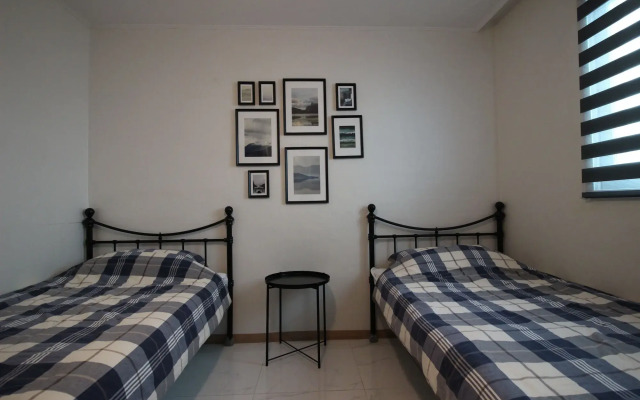 Bunk Guest House - Hostel