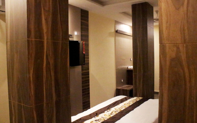 Hotel Ganga Heights By Avadhesh Group Of Hospitality