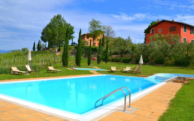 Holiday Home With Pool in Stabbia