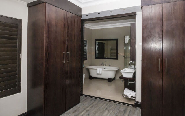 Head over Hills Luxury Retreat