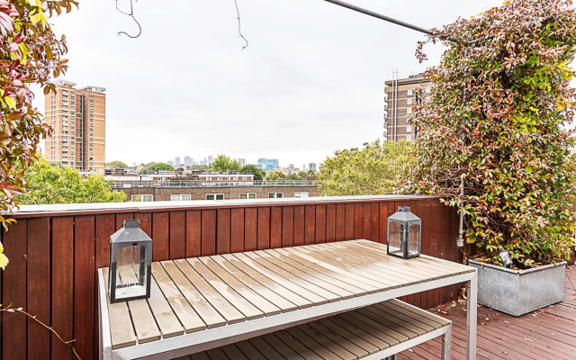 3 Bed Luxury Penthouse in Shoreditch
