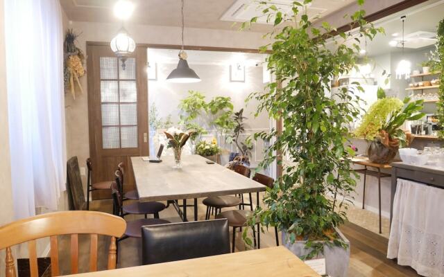 7 Rooms Hotel & Cafe 東京葛西