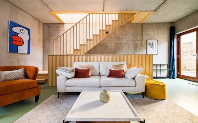 The Victoria Park Sanctuary - Stunning 2bdr Flat