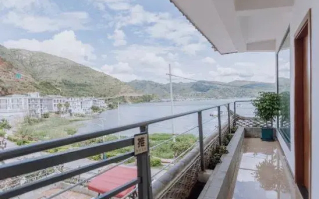 Shuanglang Ziyan Zhuangyuan Inn