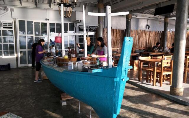 Sea Sand House Resort