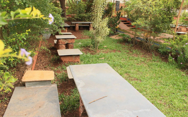 Saraya Art Cafe B&B