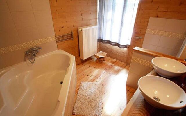 Quaint Holiday Home with Sauna in Trois Ponts