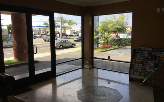 Studio 6 Suites Gardena, CA