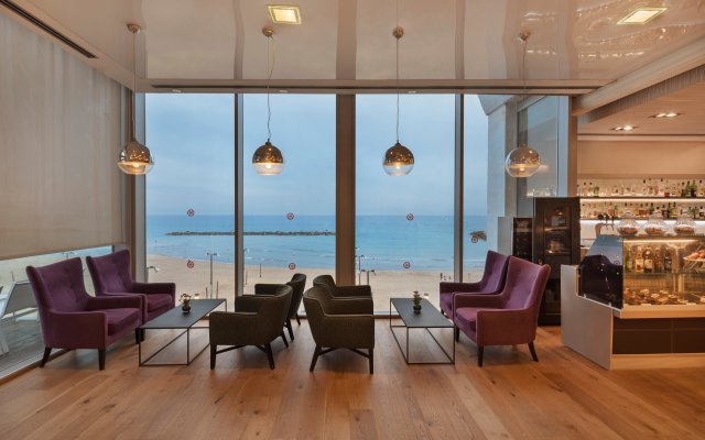 Crowne Plaza Tel Aviv Beach, an IHG Hotel