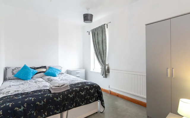 Portobello House Newark