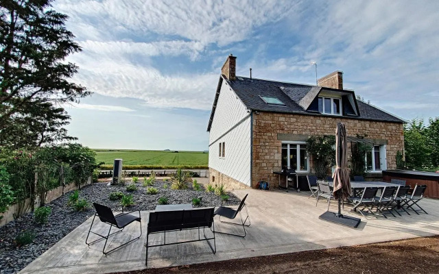 Au Mont Chez Vous #Jacuzzi et Vue Mont-St-Michel#
