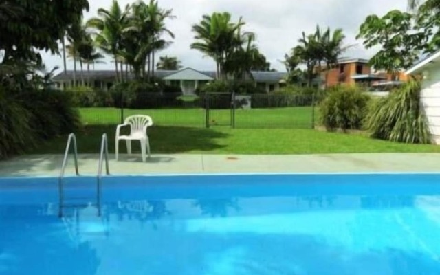 Colonial Court Motor Inn