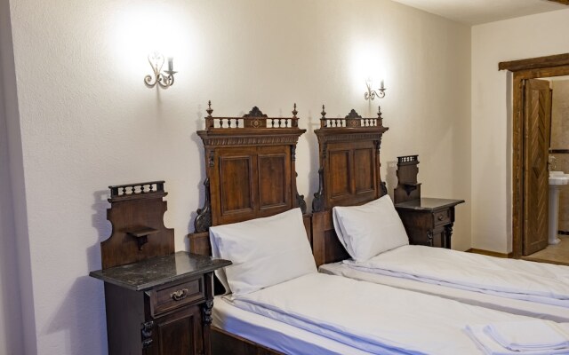 The Throne Boutique Hotel