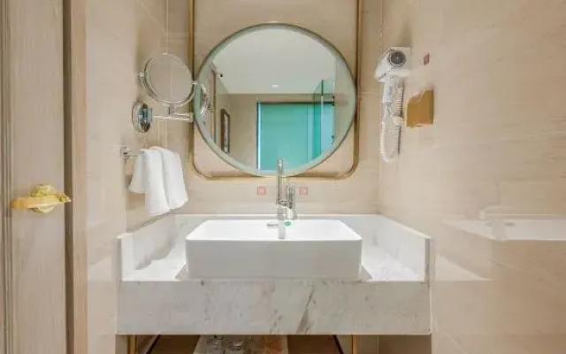 Vienna Hotel (Chakadian)