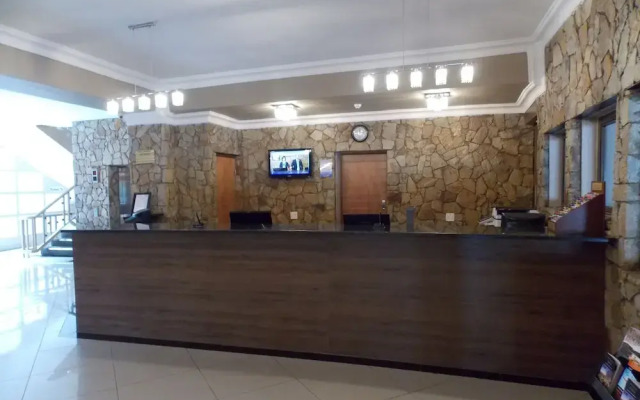 Sierra Square Hotel