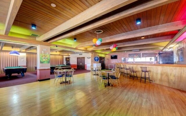 American Best Inn By OYO I-35 Perry near Lake McMurtry