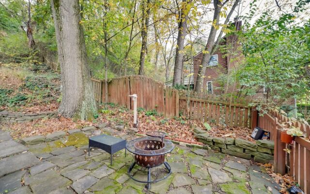 Cute Home w/ Patio ~ 7 Mi to Dtwn Pittsburgh