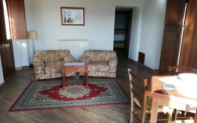 Portion of a Farmhouse With 30 Beds - 4 Apartments and 2 Rooms