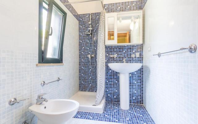 Villa with garden in Torre dell'Orso-Villa Ray