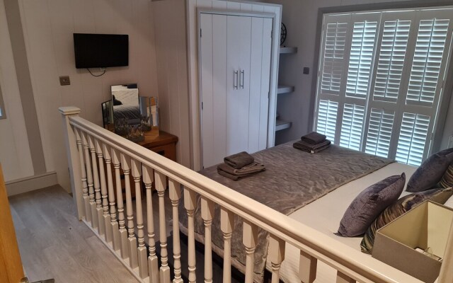 Charming 3-bed Lodge in Bury Saint Edmunds