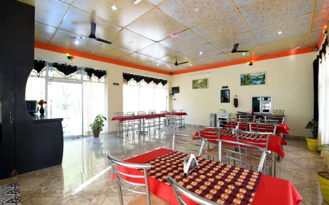 OYO 12826 Hotel Himgiri
