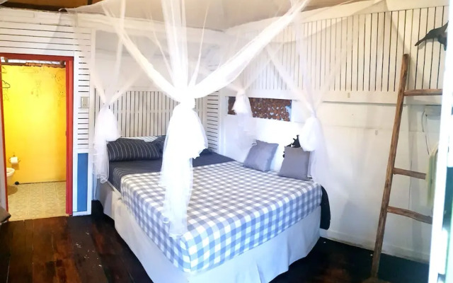 Bailan Hut Resort & Restaurant