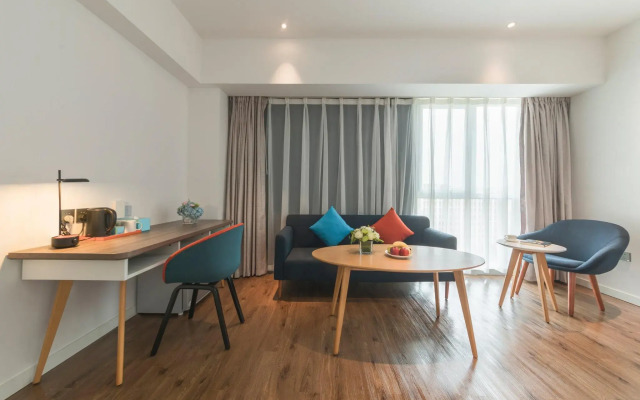 Holiday Inn Express Qingdao Chengyang Central