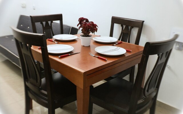 Beautiful Ground Floor Apt. Near Red Sea