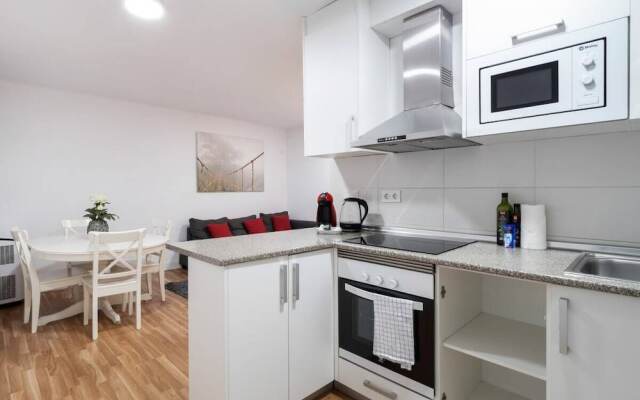 Design 2bed Flat Next to Pubilla Cases Metro