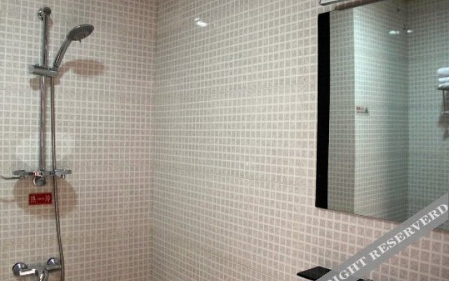 Runyang Hotel (Qinhuangdao Railway Station Branch)