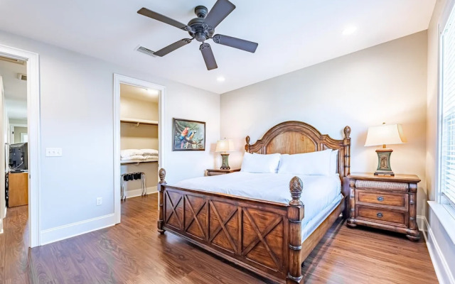 Villa Lago 1975 S2G 4BR 4BA 10