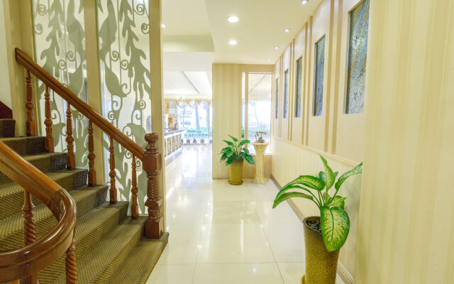 Spring Art Hotel