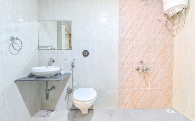 Fabhotel Skyland