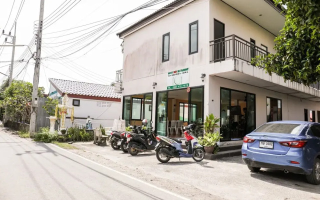 Oyo 365 Family Bungalow
