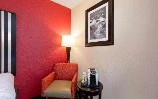 La Quinta Inn & Suites Summersville/New River National Park