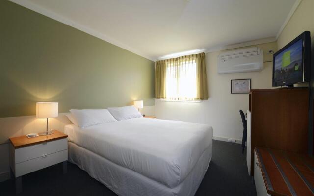 Sullivans Hotel