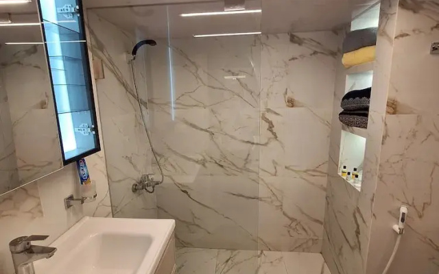 Charming 2-bedroom Apartment in Hamra, Beirut