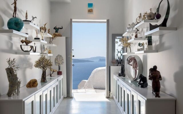 Oia Treasures Art Suites