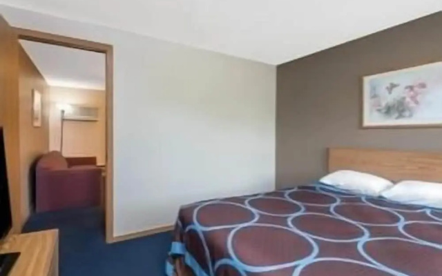 Super 8 By Wyndham Milbank
