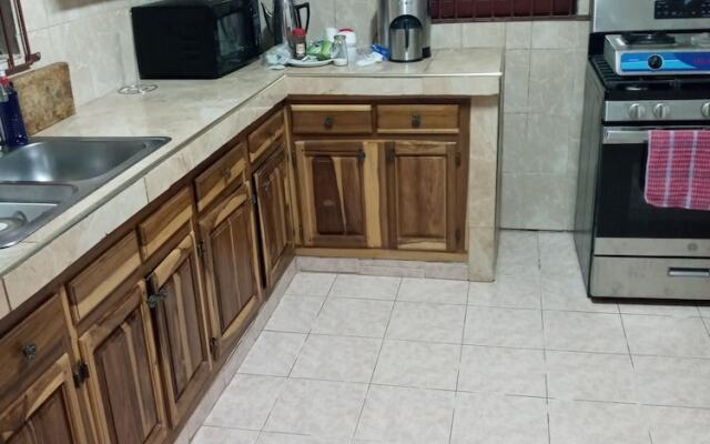 Inviting 2-bed House in Fair Prospect