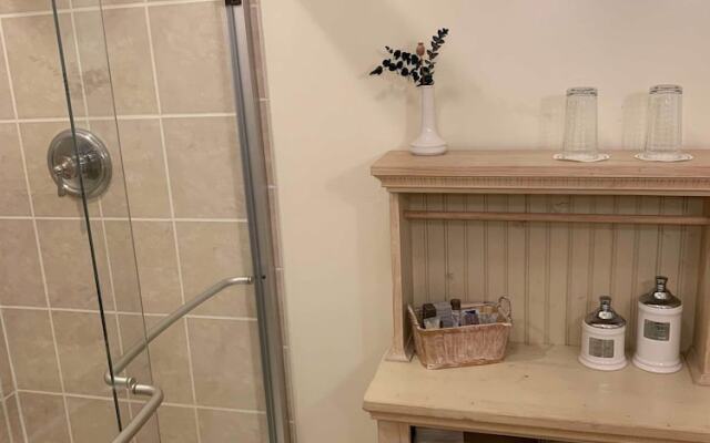 The Charlotte Hotel & Restaurant