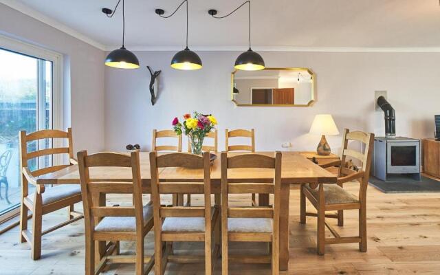 Beautiful, Spacious 4-bed House in Brixham